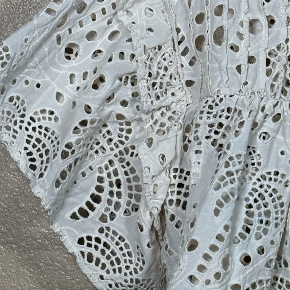 FARM Rio White Eyelet Flutter Sleeve Blouse - Picture 5 of 8
